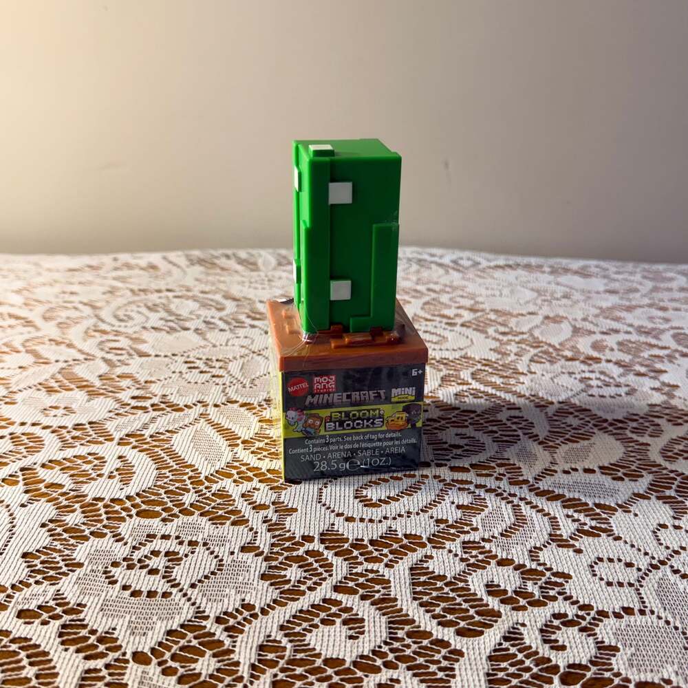 Minecraft Mini Mode Bloom Blocks Mattel Mystery Toy Sand Reveal New